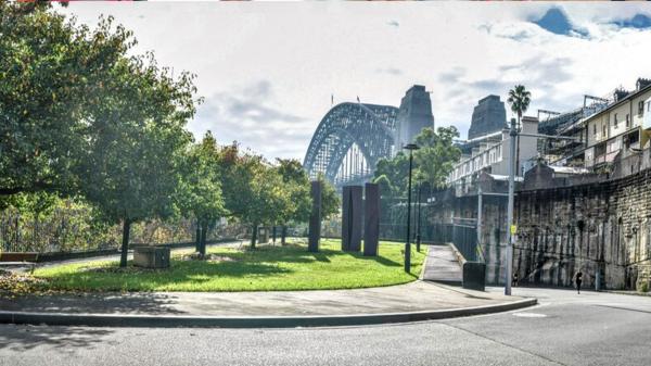 Sydney Half content pano location harbour bridge lone runner